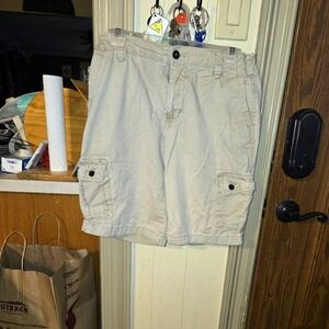 ARIZONA JEANS CO. Boys Size 18H Adjustable Waist Reg. Khaki Cargo Shorts